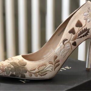 Chic Floral Embroidered Heels-Ron White- never worn
